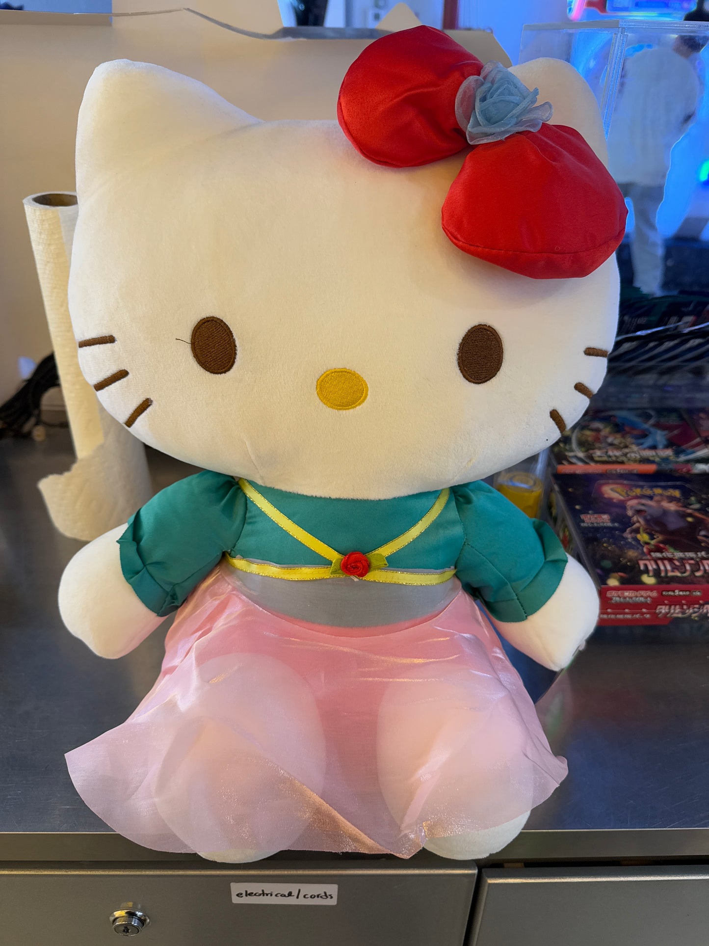 14" JHWH Sanrio Hello Kitty, Red Blue Rose Bow