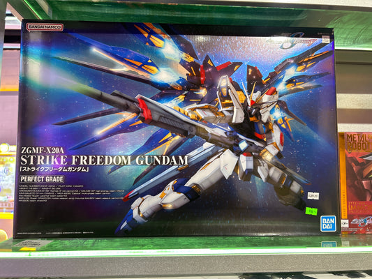 Bandai PG 1/60 Strike Freedom Gundam